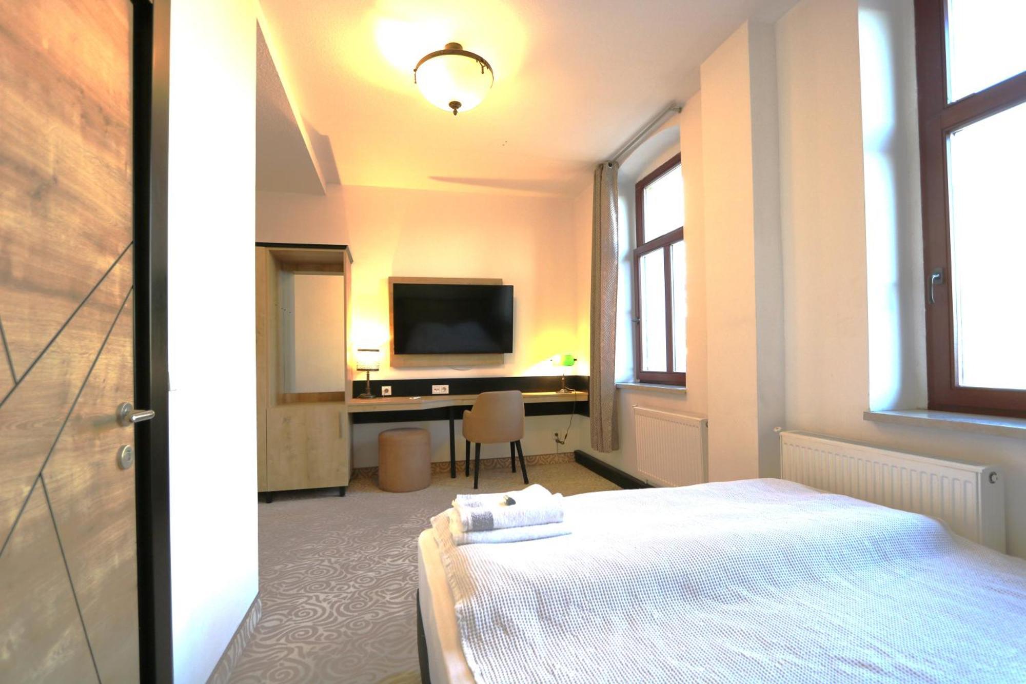 Am Fluss Saale Hotel Weißenfels Buitenkant foto